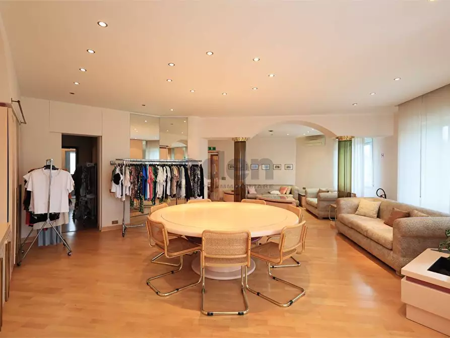 Immagine 16 di Ufficio in affitto  in Via Vittorio Bottego 49 a Modena