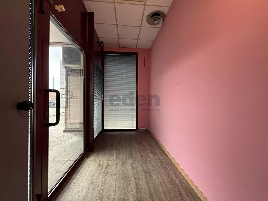 Immagine 13 di Locale commerciale in vendita  in Via Carlo Zucchi 41 a Modena
