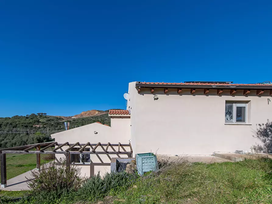 Immagine 53 di Villa in vendita  a Soleminis