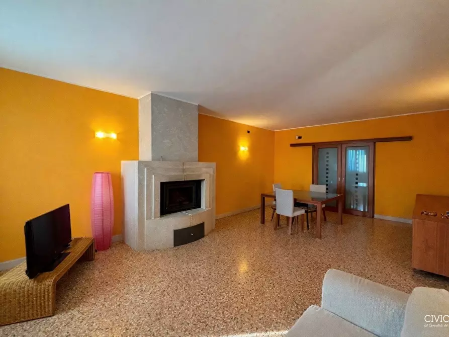Immagine 6 di Porzione di casa in vendita  in Via Ore 7 a Barbarano Mossano
