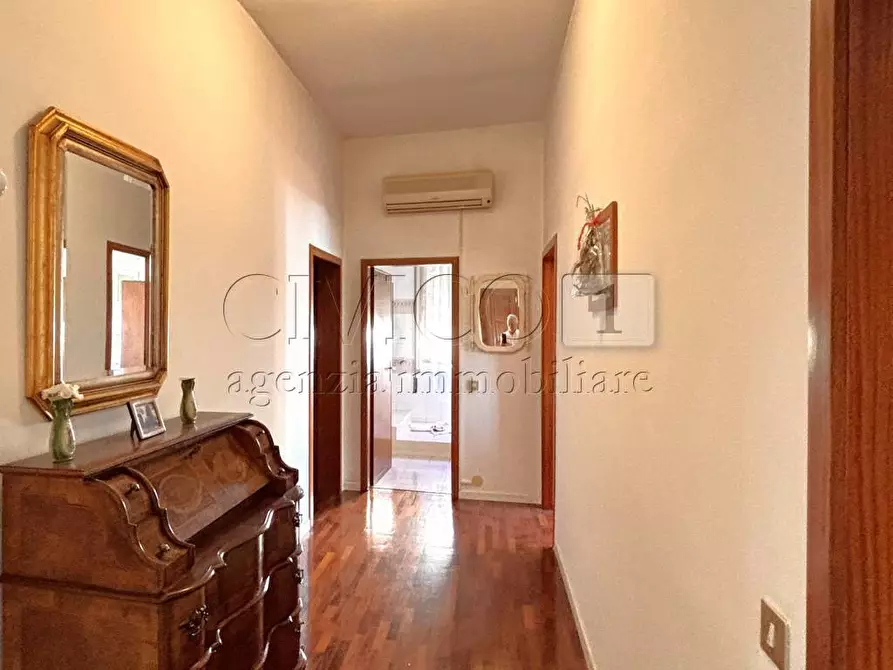 Immagine 5 di Appartamento in vendita  in Via Roma a Longare