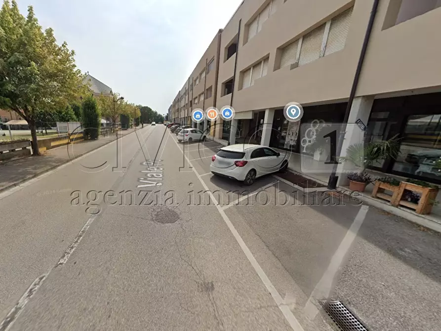 Immagine 6 di Locale commerciale in affitto  in Viale Po a Rubano