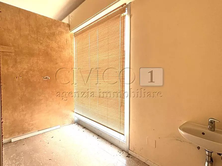 Immagine 6 di Locale commerciale in vendita  in Via Alcide De Gasperi 31 a Barbarano Mossano