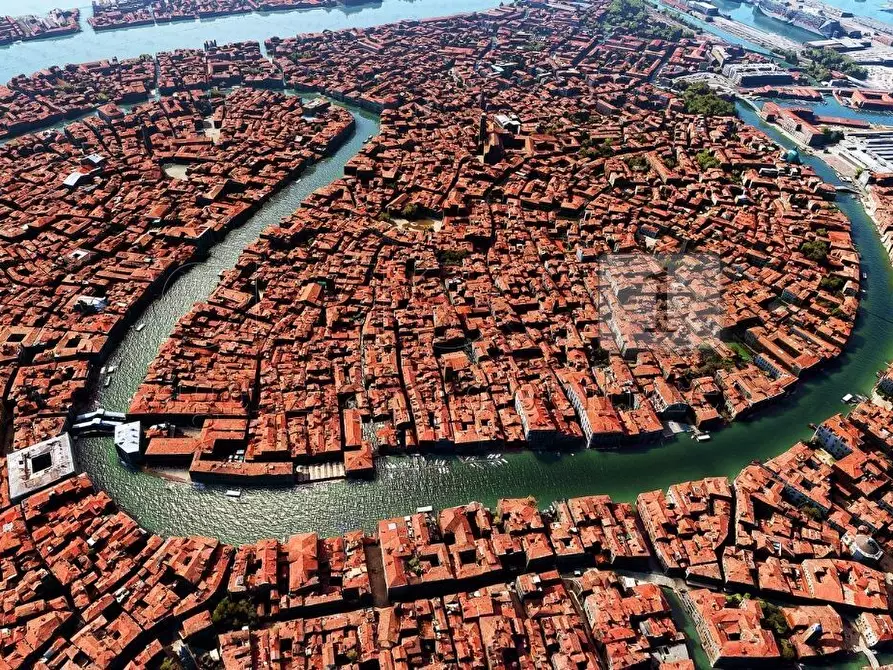 Immagine 9 di Appartamento in vendita  in Calle del Tentor a Venezia