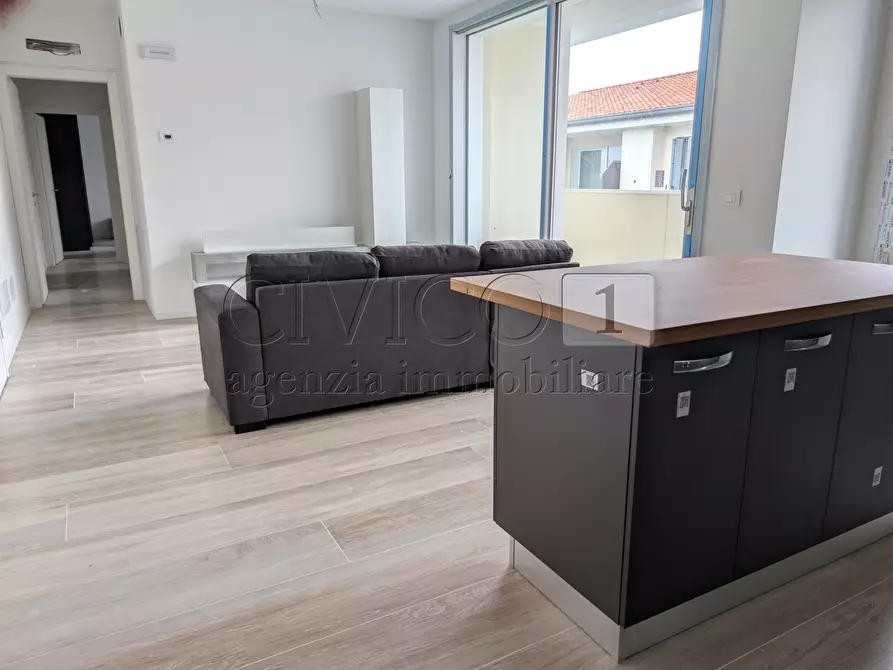 Immagine 7 di Appartamento in vendita  in Via John Fitzgerald Kennedy a Grisignano Di Zocco