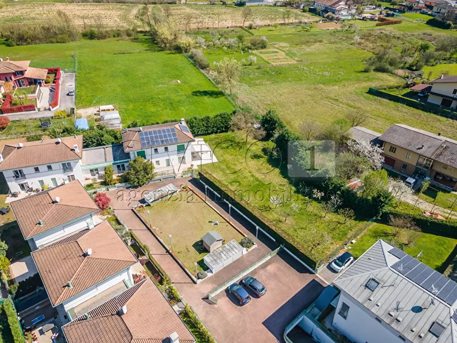 Immagine 47 di Casa bifamiliare in vendita  a Vicenza