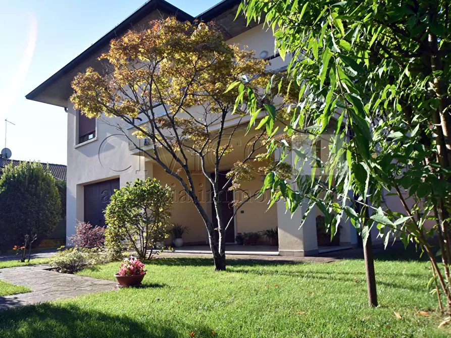 Immagine 6 di Villa in vendita  in Via Fiume 1 a Torri Di Quartesolo