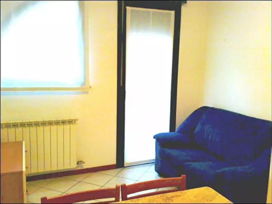 Immagine 1 di Bilocale in affitto  in via Bossi 13 a Somma Lombardo