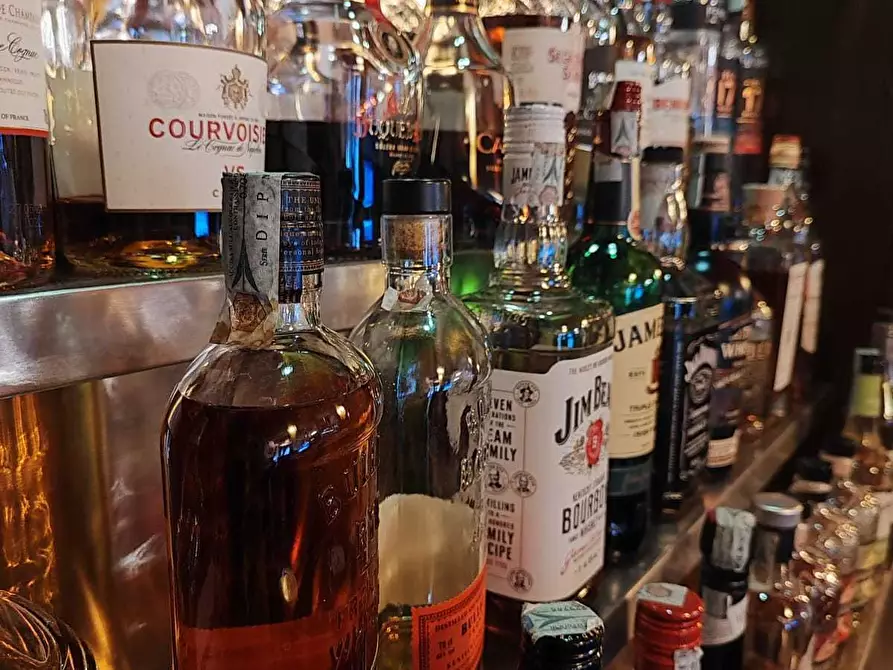 Immagine 1 di Bar / Ristorante in vendita  a Somma Lombardo