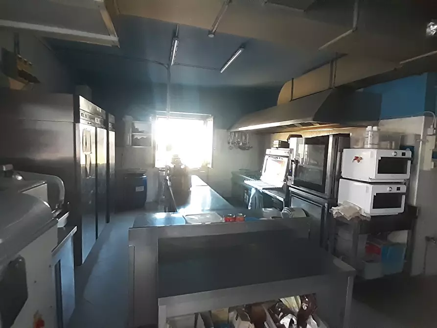 Immagine 11 di Bar / Ristorante in vendita  in statale 32 a Pombia