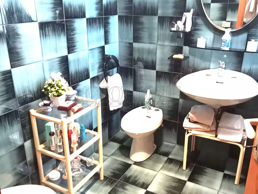 Immagine 11 di Villa in vendita  a Abano Terme