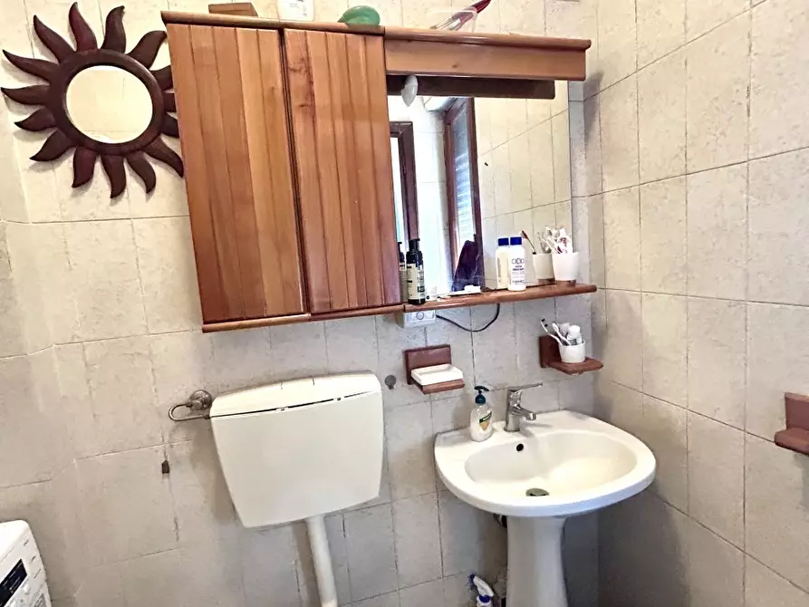 Immagine 18 di Casa semindipendente in vendita  in Via Serravalle 15 a Ortonovo