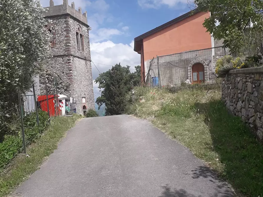 Immagine 1 di Casa semindipendente in vendita  in Via Olmo 27 a Fosdinovo