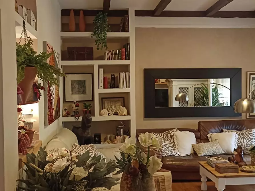 Immagine 7 di Appartamento in vendita  in Via Carlo Fontana 11 a Carrara