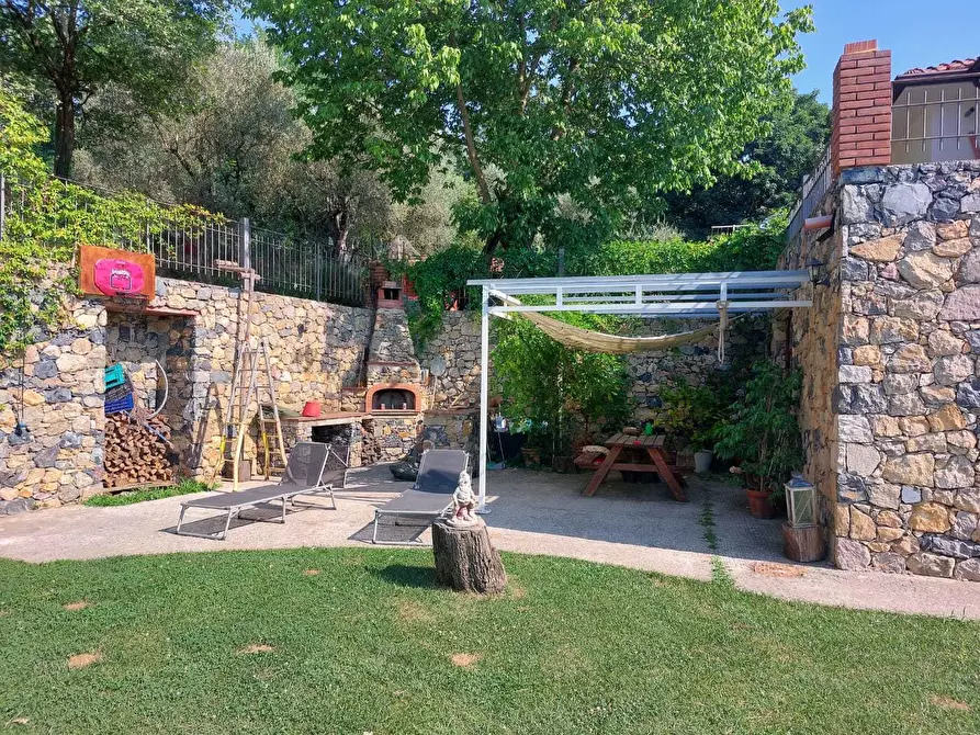 Immagine 10 di Villa in vendita  in Via Alla Fortezza a Sarzana