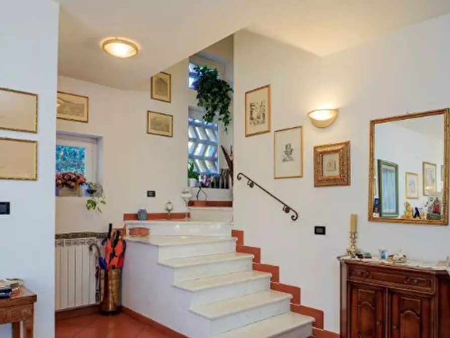 Immagine 7 di Casa semindipendente in vendita  in Viale XX Settembre 25 a Carrara