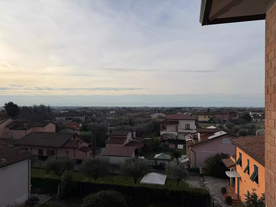 Immagine 8 di Quadrilocale in vendita  in Via Dogana 147 a Ortonovo