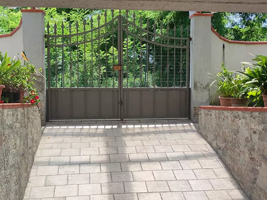 Immagine 23 di Casa semindipendente in vendita  in Via Dogana 23 a Ortonovo
