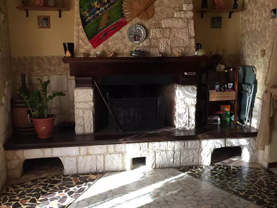 Immagine 1 di Casa semindipendente in vendita  in Via della Pace 68 a Castelnuovo Magra