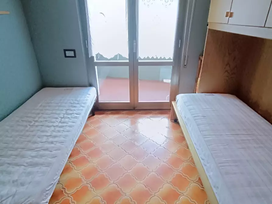 Immagine 19 di Appartamento in vendita  in Ronchi a Massa