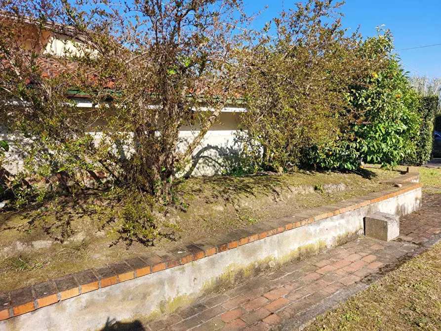 Immagine 26 di Casa semindipendente in vendita  in Via Luigi Einaudi 30 a Ameglia