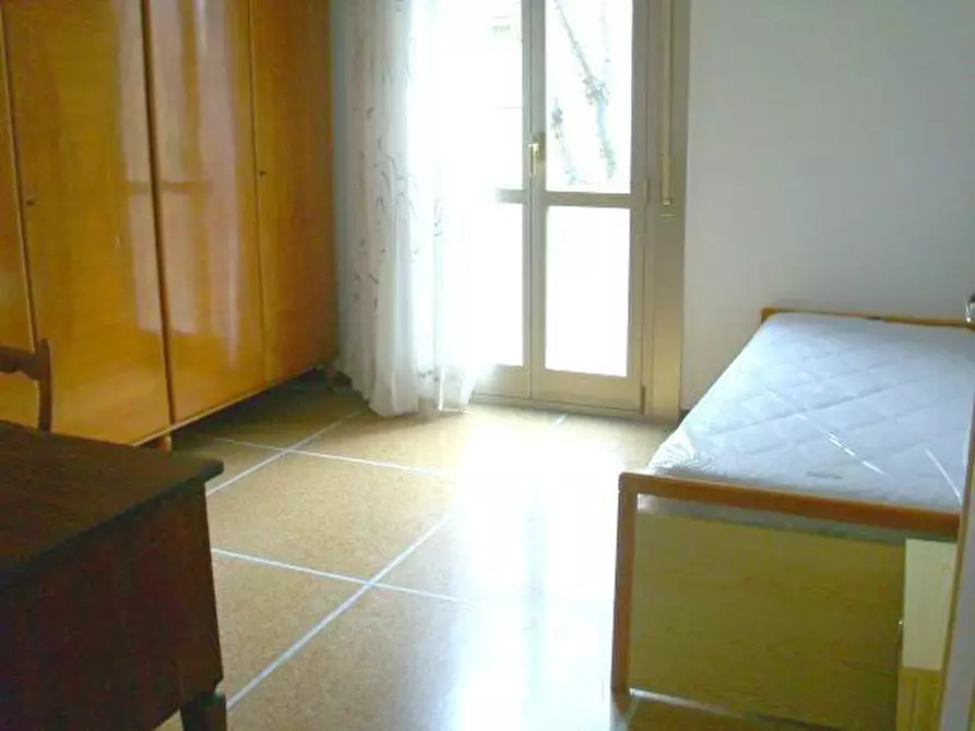 Immagine 8 di Quadrilocale in affitto  a Bologna