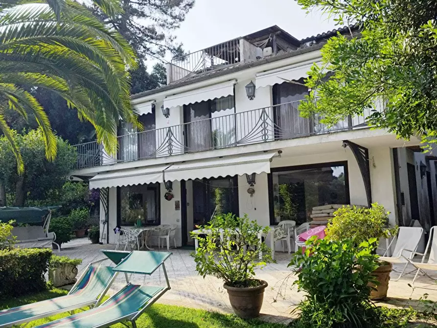 Immagine 1 di Casa bifamiliare in vendita  in Via Caterattino 30 a Sabaudia