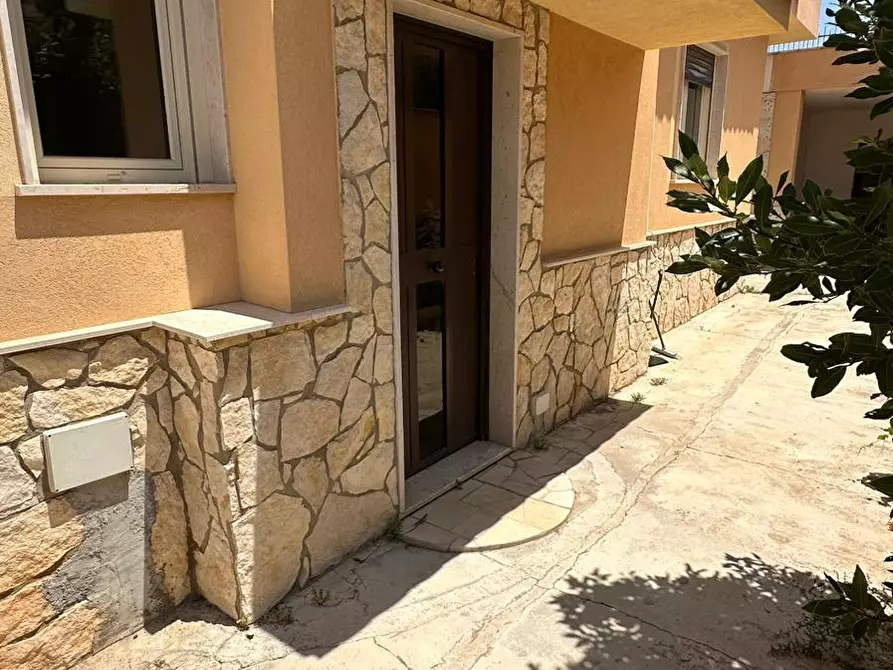 Immagine 5 di Pentalocale in vendita  in Via ST 31 39 a Palermo