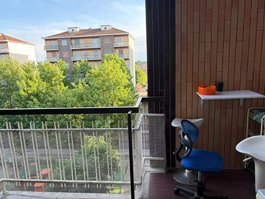 Immagine 12 di Quadrilocale in vendita  in Piazza Kennedy 17 a Beinasco
