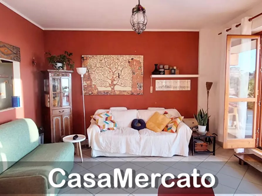 Immagine 9 di Trilocale in vendita  in Via Roma a Rocca Di Papa