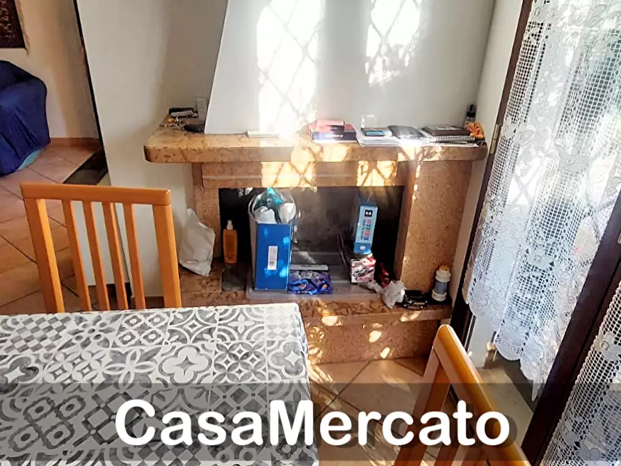 Immagine 10 di Bilocale in vendita  a Rocca Di Papa