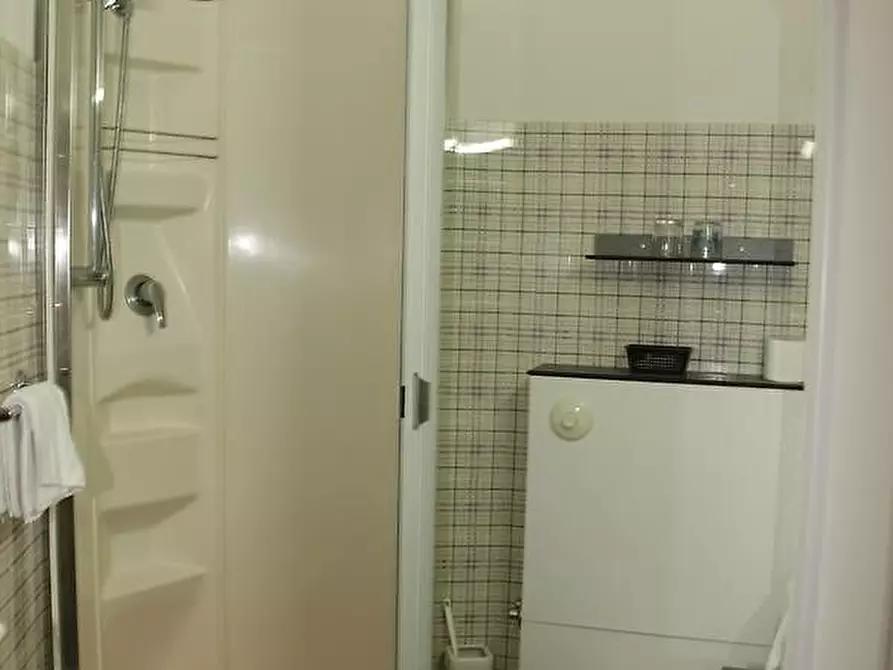 Immagine 6 di Albergo/B&B/Residence in vendita  a Alba Adriatica