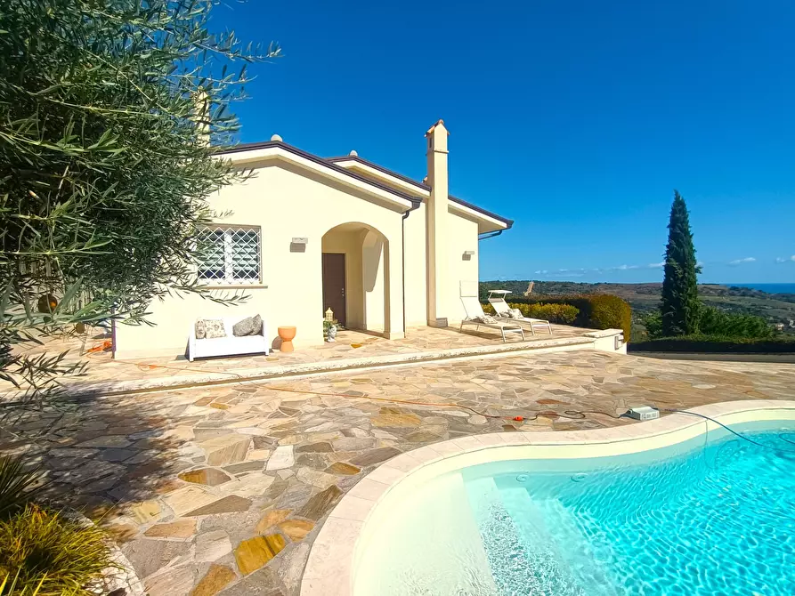 Immagine 104 di Casa indipendente in vendita  a San Benedetto Del Tronto