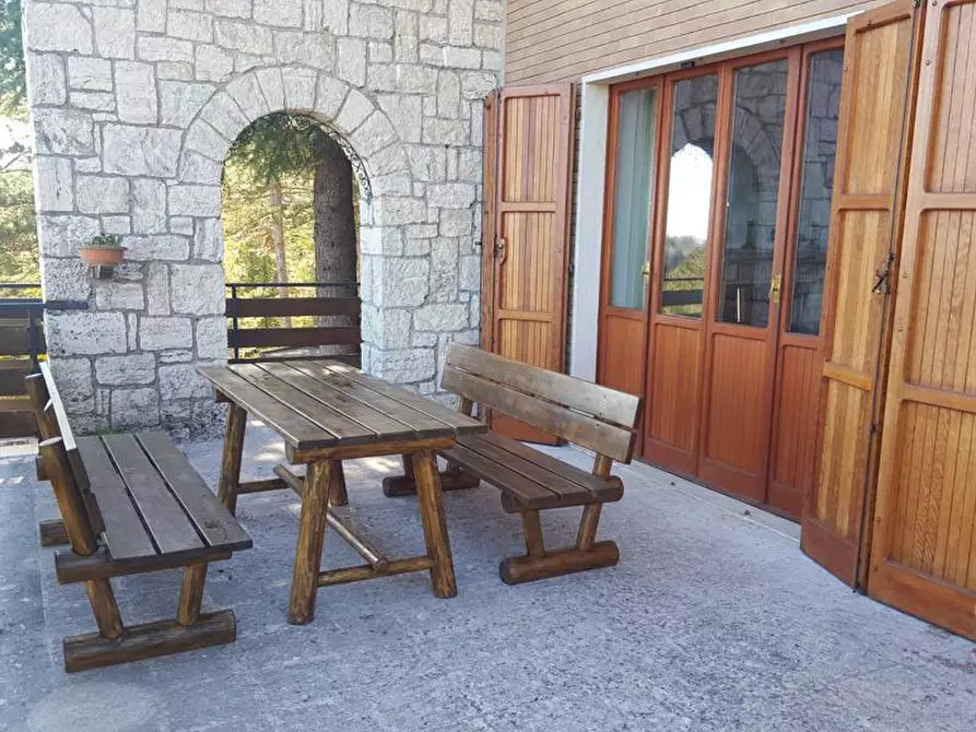 Immagine 2 di Casa indipendente in vendita  a Ascoli Piceno