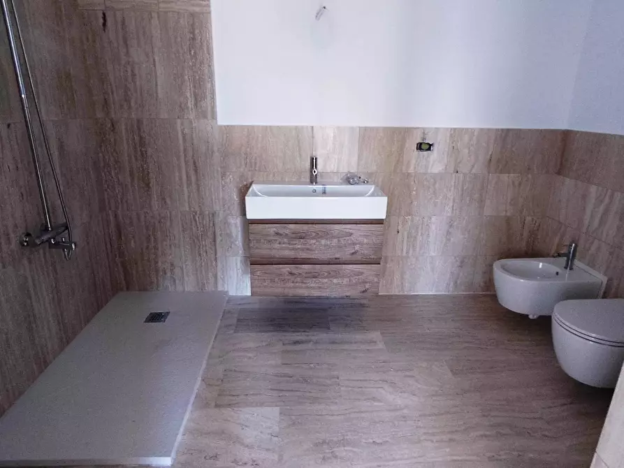 Immagine 24 di Palazzo in vendita  a Spinetoli