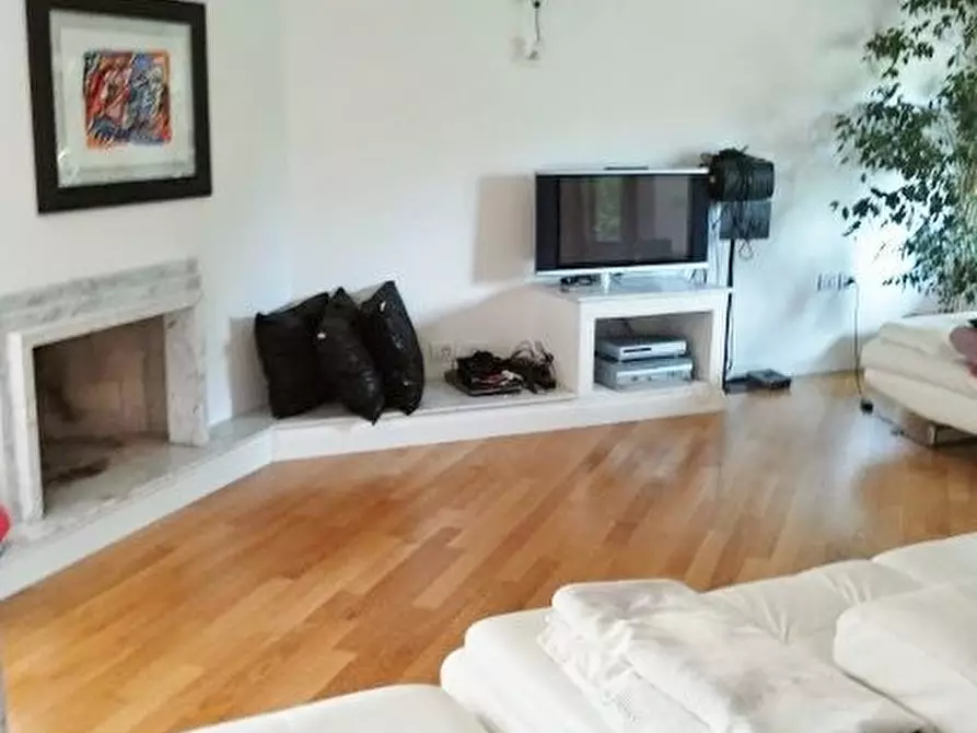 Immagine 27 di Villa in vendita  in prima collina a Ascoli Piceno