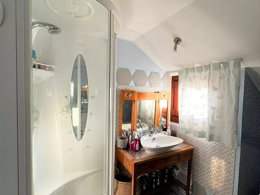 Immagine 15 di Villa in vendita  a Ascoli Piceno