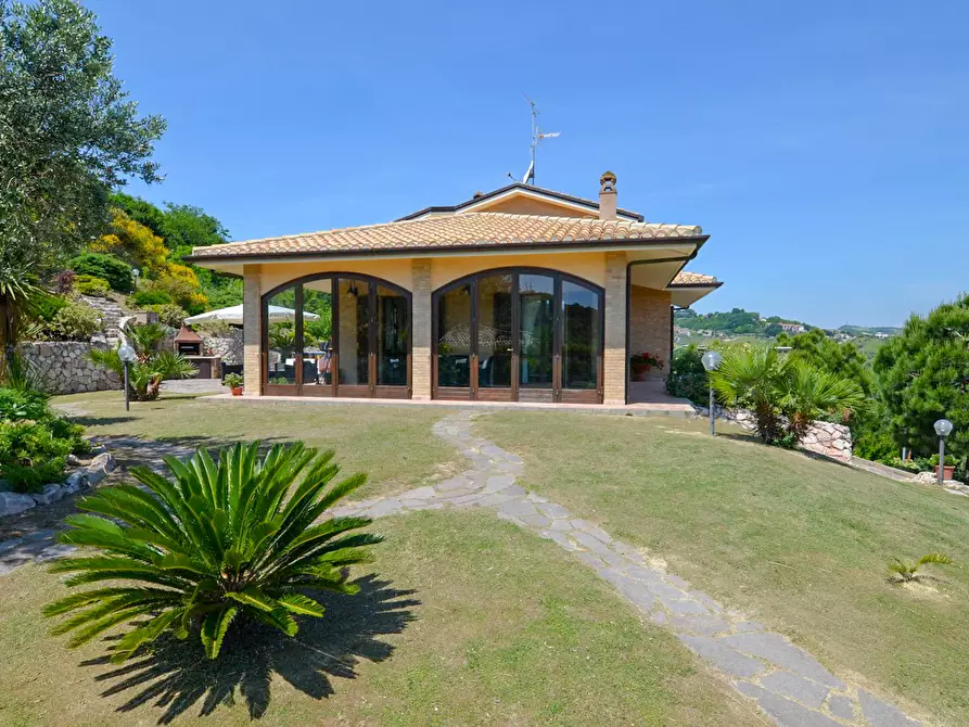 Immagine 3 di Casa indipendente in vendita  a Acquaviva Picena