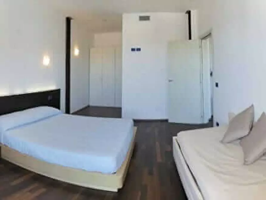 Immagine 8 di Albergo/B&B/Residence in vendita  a Alba Adriatica