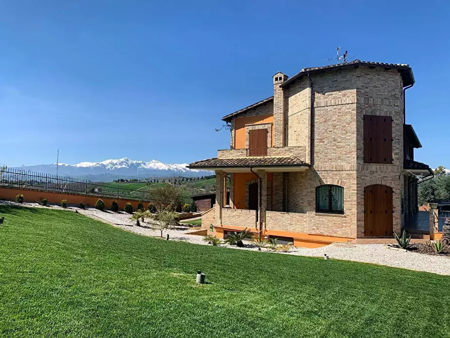 Immagine 41 di Casa indipendente in vendita  a Morro D'oro