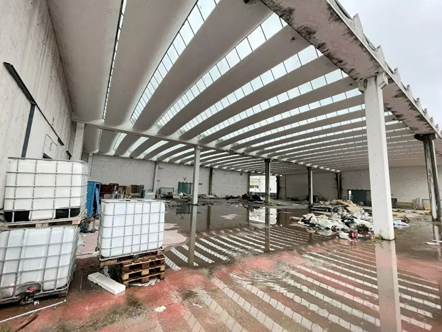 Immagine 2 di Capannone industriale in vendita  a Ascoli Piceno