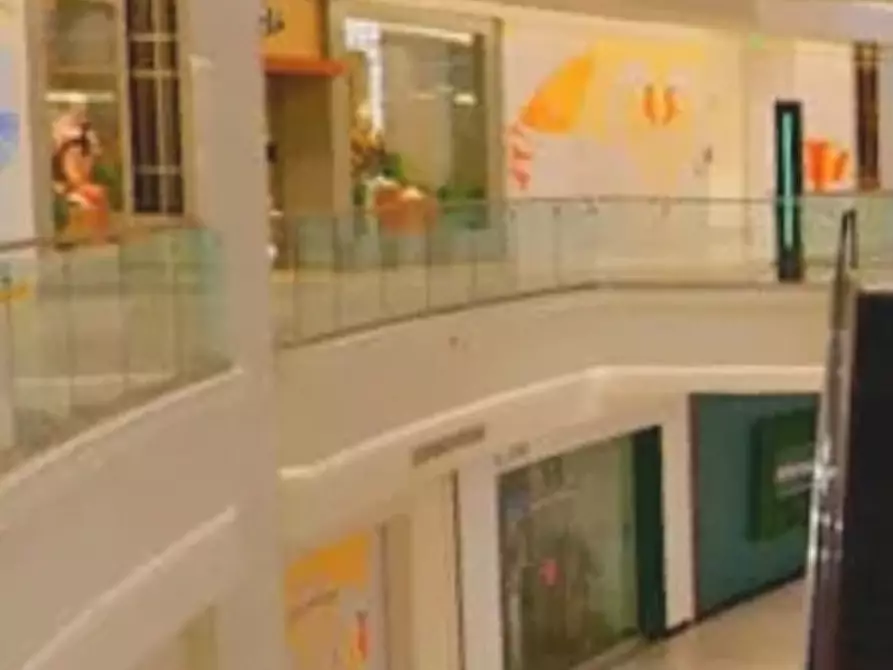 Immagine 2 di Locale commerciale in vendita  a Civitanova Marche