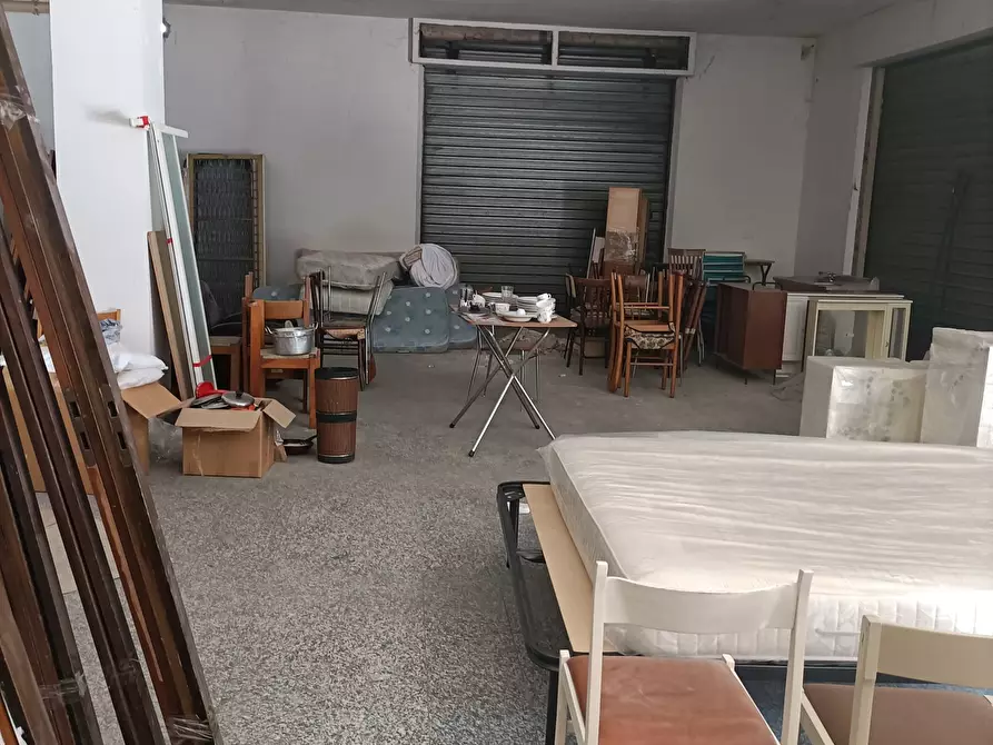 Immagine 18 di Locale commerciale in vendita  a Alba Adriatica