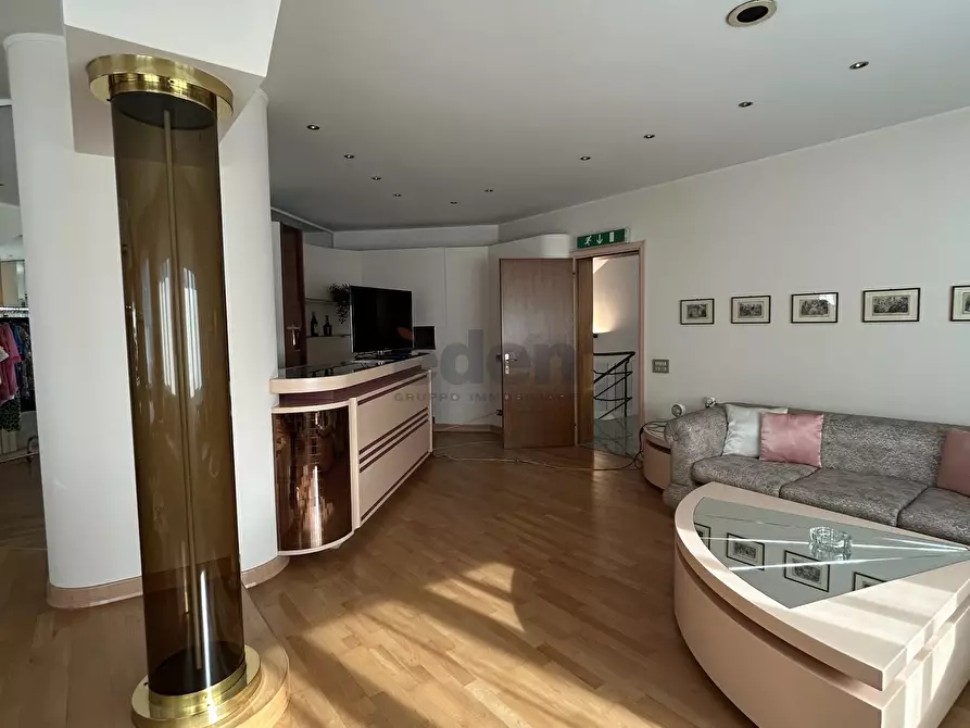 Immagine 43 di Ufficio in affitto  in Via Vittorio Bottego 49 a Modena