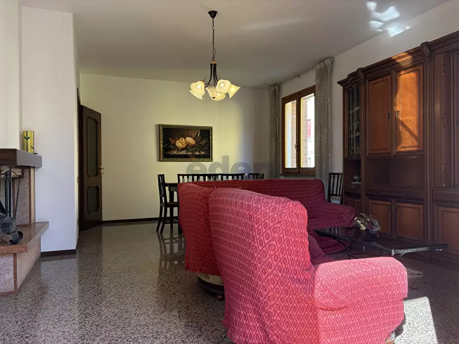 Immagine 12 di Casa trifamiliare in vendita  in Corso Martiri 242 a Castelfranco Emilia