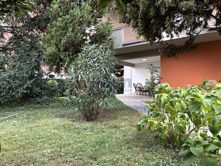 Immagine 6 di Casa trifamiliare in vendita  in Corso Martiri 242 a Castelfranco Emilia