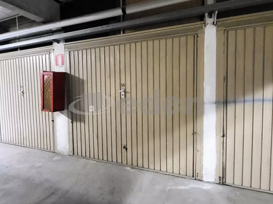 Immagine 3 di Garage in vendita  in Via E. Rainusso 112 a Modena