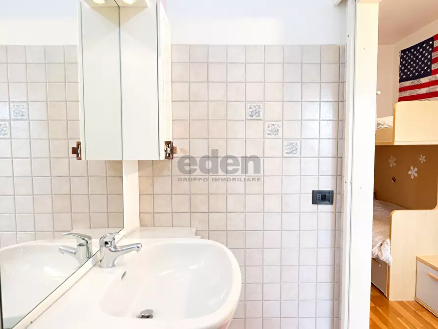 Immagine 39 di Quadrilocale in vendita  in Via Degli Alpini 34 a Modena