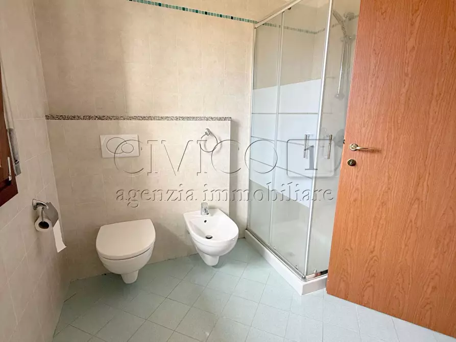 Immagine 17 di Appartamento in vendita  in Via dei Bersaglieri 72 a Torri Di Quartesolo