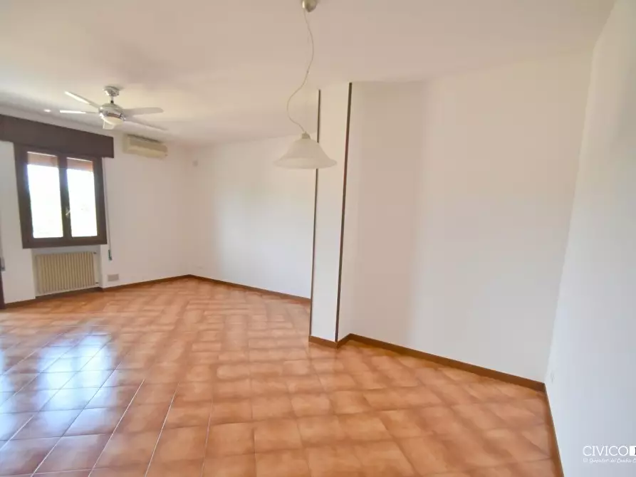 Immagine 4 di Appartamento in vendita  in Via Prà Spineo 21 a Torri Di Quartesolo